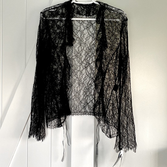Albert Nipon Black Lace Evening Wrap With Sleeves Size 8 NWT - Picture 7 of 8